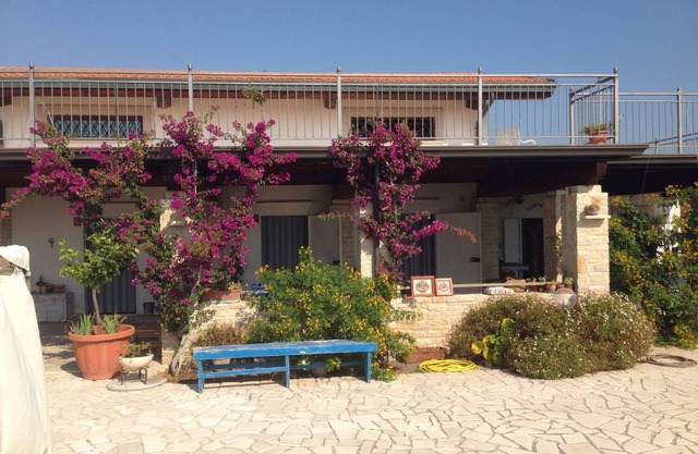 spacious detached villa with private access to the sea