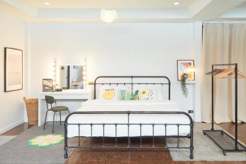 Spacious Design Loft with Rooftop