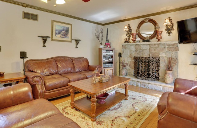 Spacious Dingmans Ferry Home w/ Deck & Yard