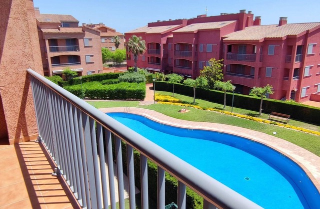 Spacious Duplex with Pool, 200m from the Sea in Costa Dorada, Ideal for Families