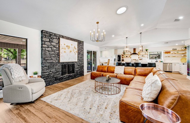 Spacious & elegant haven with huge yard, updated interior, AC, & fast WiFi
