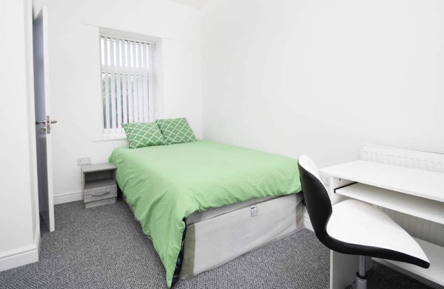 Spacious Ensuite Double Room-3 Burnley CityCentre