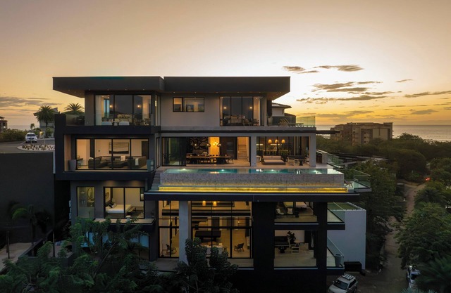 Spacious estate in enjoyable Playa Langosta with AC, fitness room, WiFi