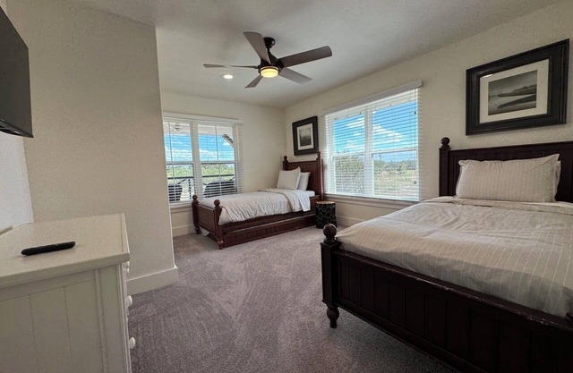 Spacious, family-friendly 4-bedroom house near the lake in serene Granite Shoals