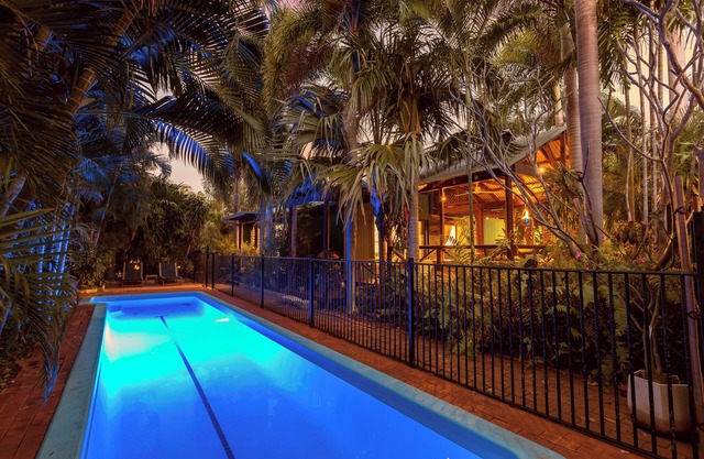 Spacious family friendly oasis-walk to Cable Beach