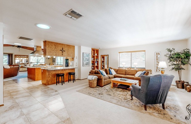 Spacious, family-friendly home w/a gourmet kitchen, multiple decks, & free WiFi