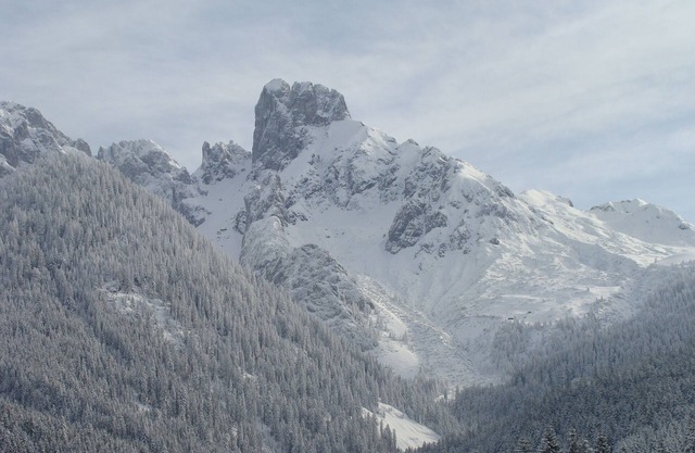 Spacious, family-friendly house with garage in the Dachstein West ski area
