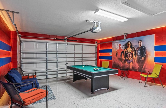 Spacious Family Getaway with Private Pool Close to Disney