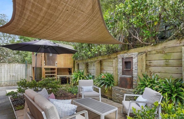 Spacious Family Retreat in City | Wifi & Parking