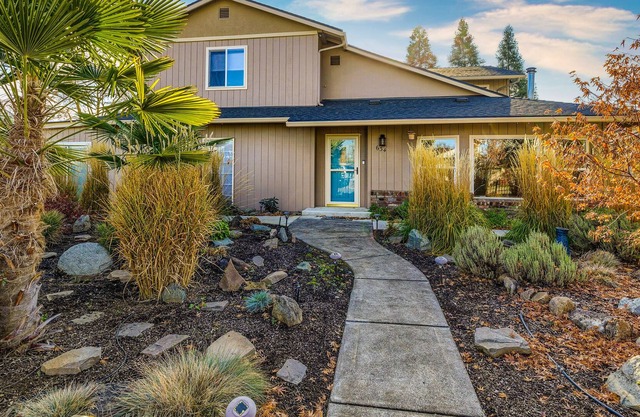 Spacious Gated Home with Private Covered Hot Tub, Indoor Sauna & Firepit