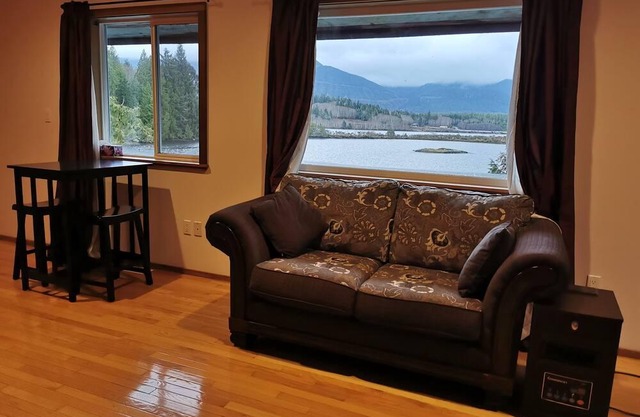 Spacious Getaway @ Swan View