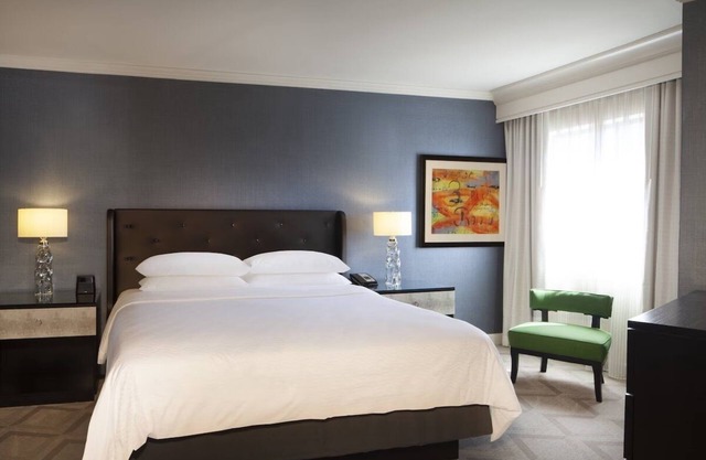 Spacious Good-Value Accommodation! Close to The Wharf Complex
