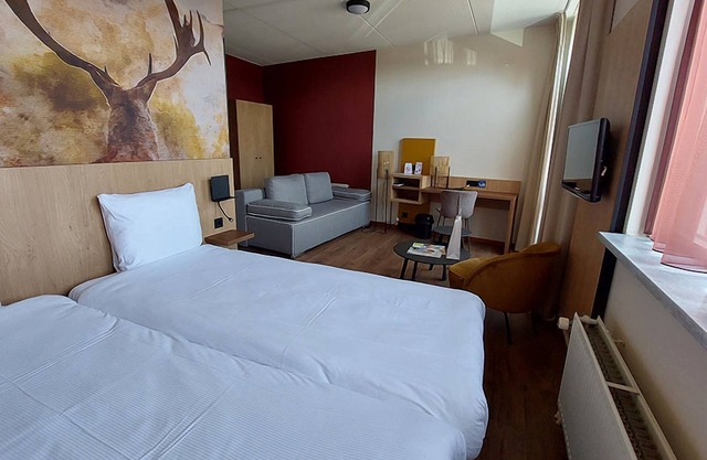Spacious Haven | Vibrant nature trails, near scenic beach vibes & local sites