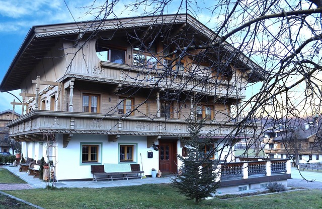 Spacious holiday apartment in Aschau near the ski areas