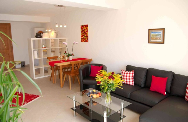 Spacious holiday home (70 sqm) with three rooms and a sun terrace