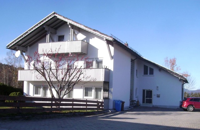 Spacious holiday apartment in the southern Bavarian Forest with balcony