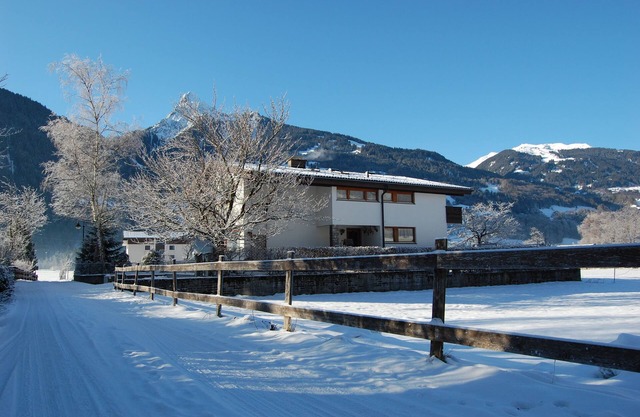 Spacious holiday home with sauna, just a few minutes walk to the ski lift