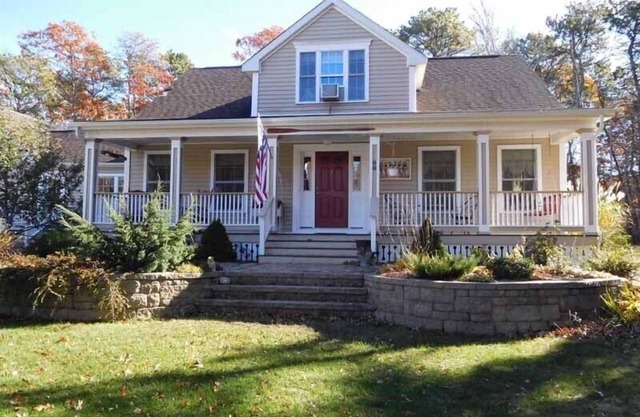 Spacious Home a Short Distance to Parker's River Beach! (1985)