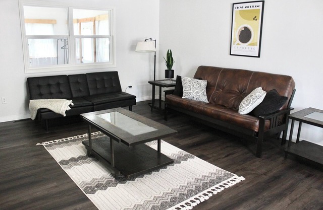 Spacious Home Close to FLW