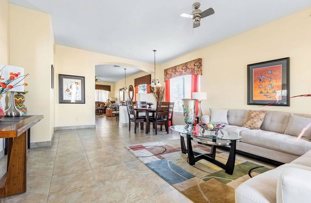 Spacious Home In Avondale