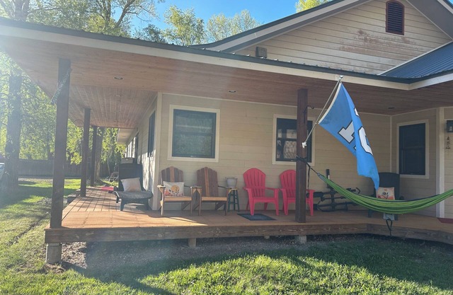 Spacious home in Lake City.