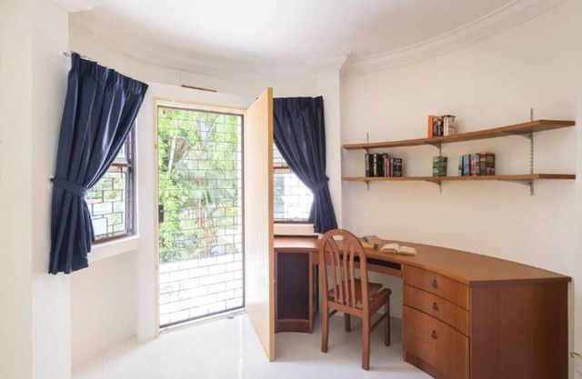 Spacious Home Spectacular Seaview Huge Balcony