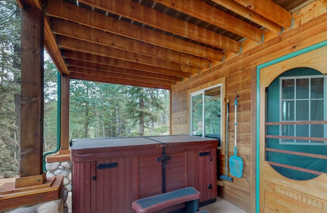 Spacious home w/ a charming rustic feel & private hot tub, near state park!