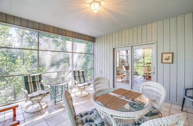 Spacious Home w/Hiking Trail Access in Bristol!