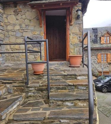 Spacious House in Canejan with Mountain View