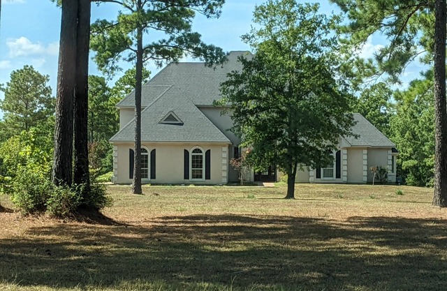 Spacious House on Lake Sam Rayburn one mile to San Augustine Park & Boat Launch