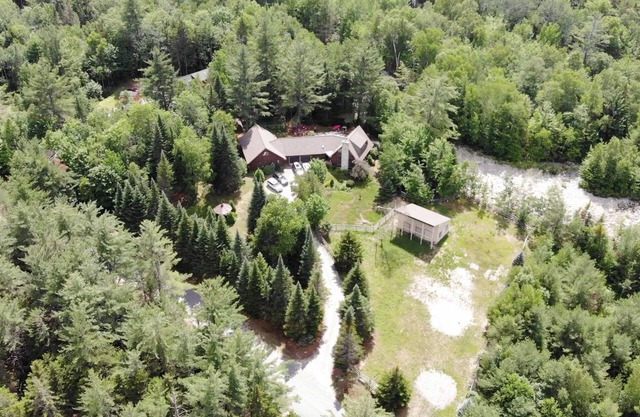 Spacious & Incredible White Mountains River Retreat - Central Location!