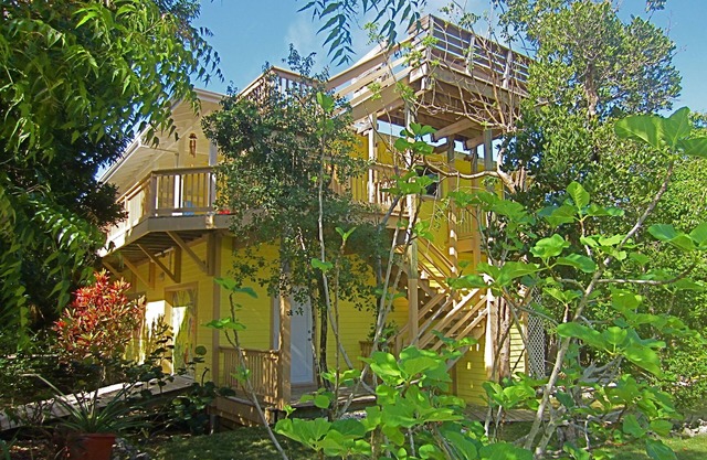 Spacious island home, Boat Slip, Golf Cart, Kayaks