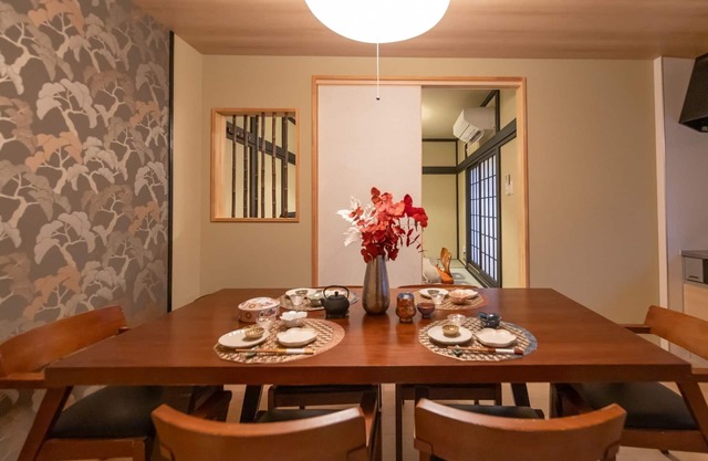 Spacious Japanese Townhouse Direct Access from KIX 10 Pax 3 bathrooms 3 bedrooms - whirlpool/Osaka Ōsaka