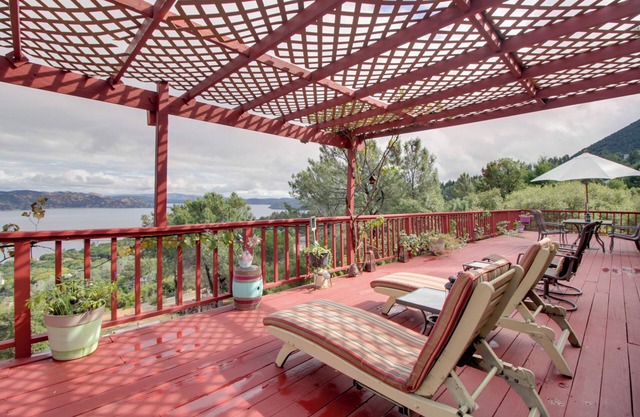 Spacious Kelseyville Home w/Large Lakefront Deck!