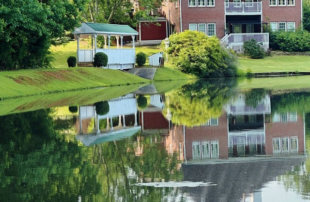 Spacious Lake House with Game Room & Family Amenities and Pc gaming