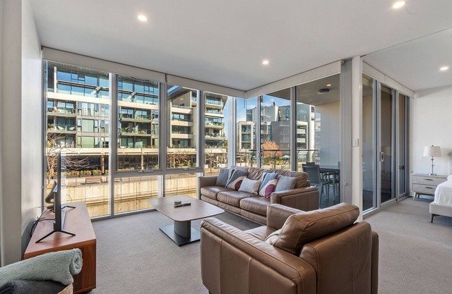 Spacious Lakefront Apartment with Pool Access