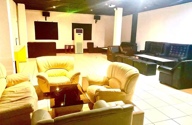 Spacious lodge in terrific Mandaue City with AC, WiFi
