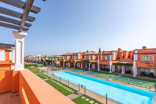 Spacious & Luxurious w/Terrace & Pool by HostWise