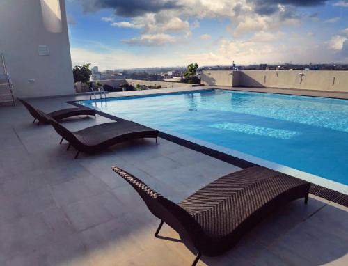Spacious Luxury apartment in Relaxing homey env.