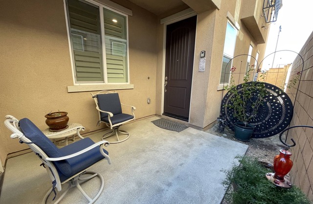 Spacious Luxury Apartment with Modern Amenities