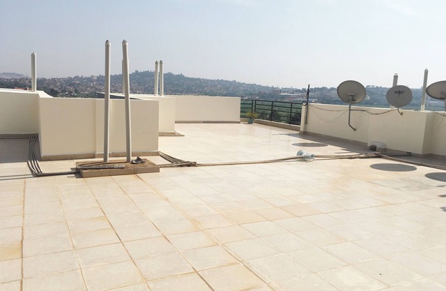 Spacious Luxury Condo in Muyenga 24hr Security
