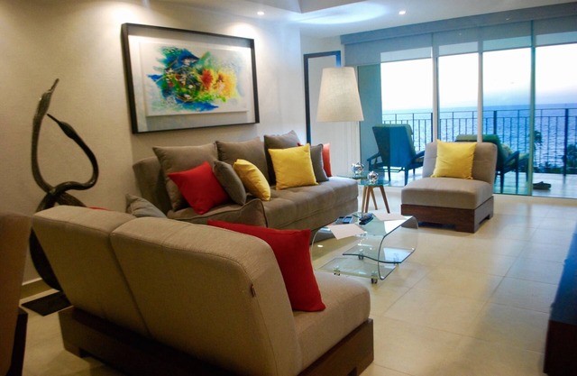 SPACIOUS LUXURY OCEAN FRONT CONDO - Grand Venetian 1 Bed, 2 Bath