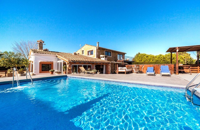 Spacious Mallorcan Villa "Es Rafal Nostro 11" with Pool