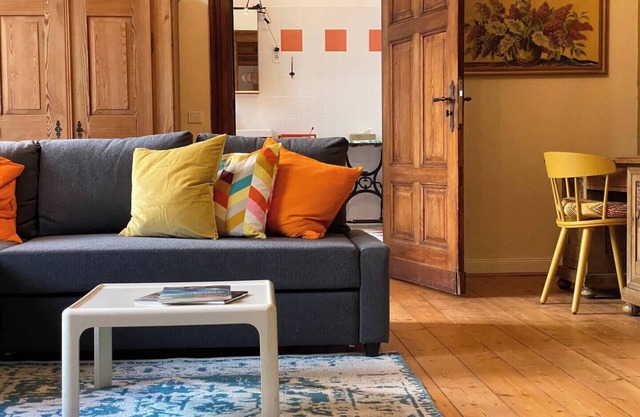 Spacious manor house apartment near the Saale and Elbe rivers