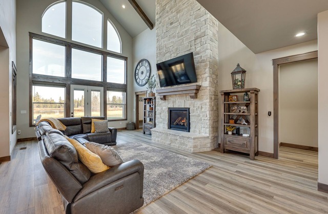 Spacious McCall Home w/Private Lake Access!