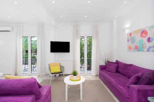 Spacious Modern Apartment in Athens near Metro