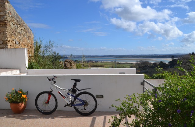 Spacious, modern, comfortable villa with lagoon view, pool & close to the beach