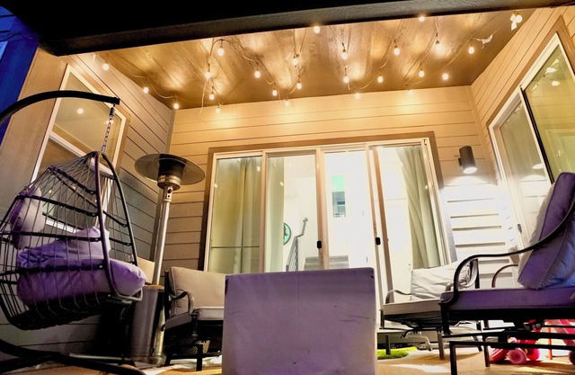 Spacious Modern Mtn View Stay, Steps From Gaylord