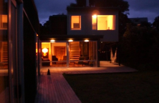 Spacious! Modern! Funky! Relax in retro style! Walk to beach & 2 cute villages!