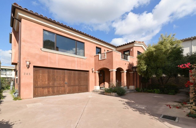 Spacious Morro Bay Stay, Inviting Home in Downtown